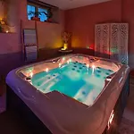 Affittacamere La Maison Bakéa 4*