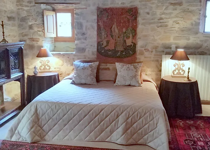 La Maison Bakea 게스트하우스 4*