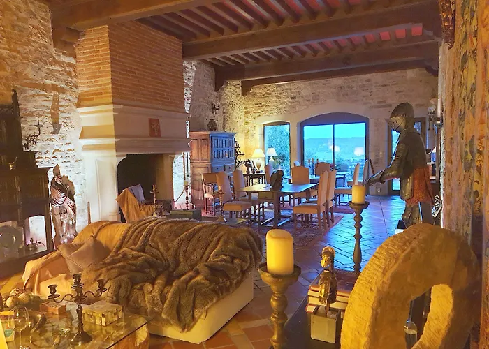 게스트하우스 La Maison Bakea 4*