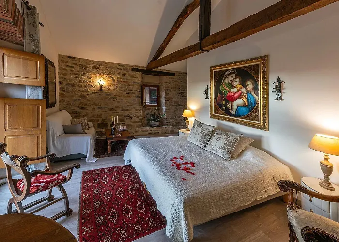 La Maison Bakea 게스트하우스 4*