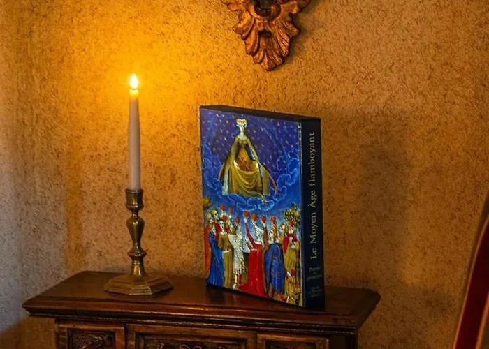 게스트하우스 La Maison Bakea 4*