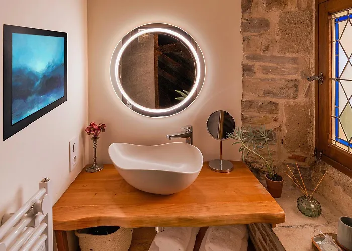 La Maison Bakea 게스트하우스 4*