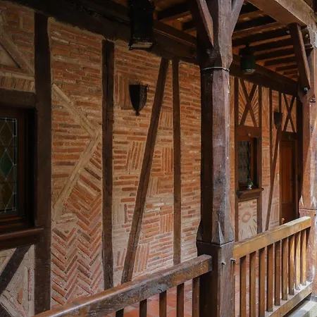 Guest house La Maison Bakea 3*