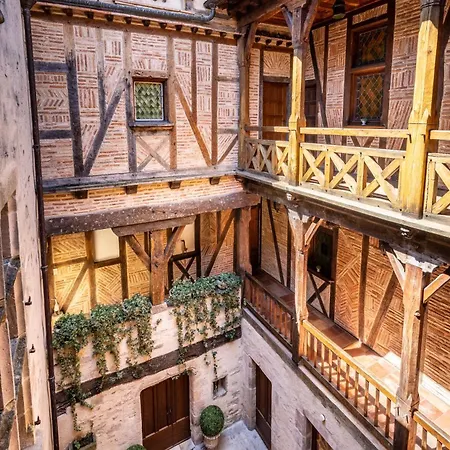 La Maison Bakea